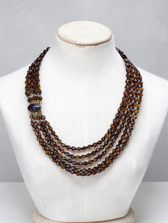 Vintage Jewelry - Gorgeous Vintage Brown Glass Necklace